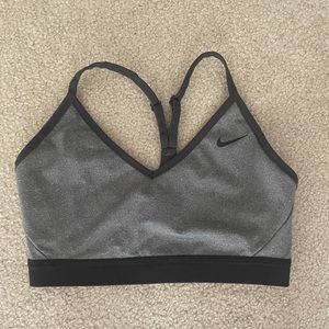 Nike Sports Bra: MEDIUM